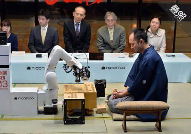 日本兴福寺为19只索尼机器狗举办葬礼