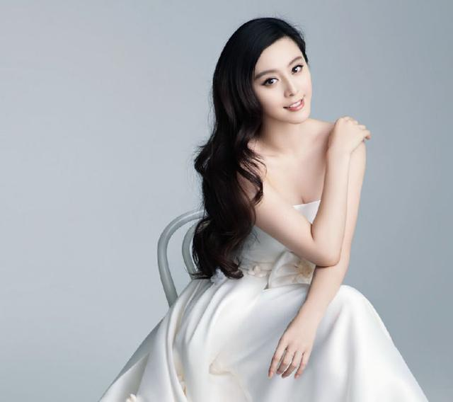 2015中国十大当红美女明星“颜值”排行榜