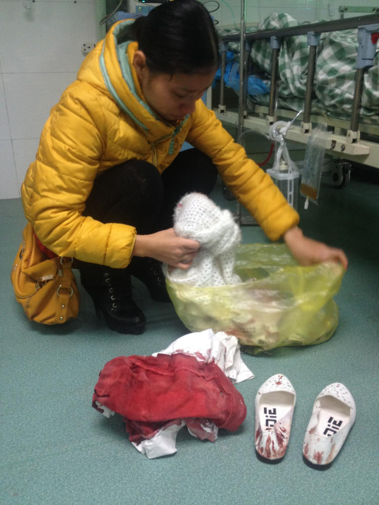 深圳女孩因分手被男友捅10刀 生命垂危