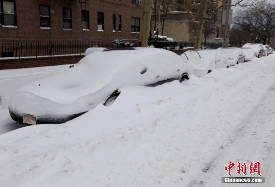 美国马萨诸塞州遭受暴雪洪水双重袭击