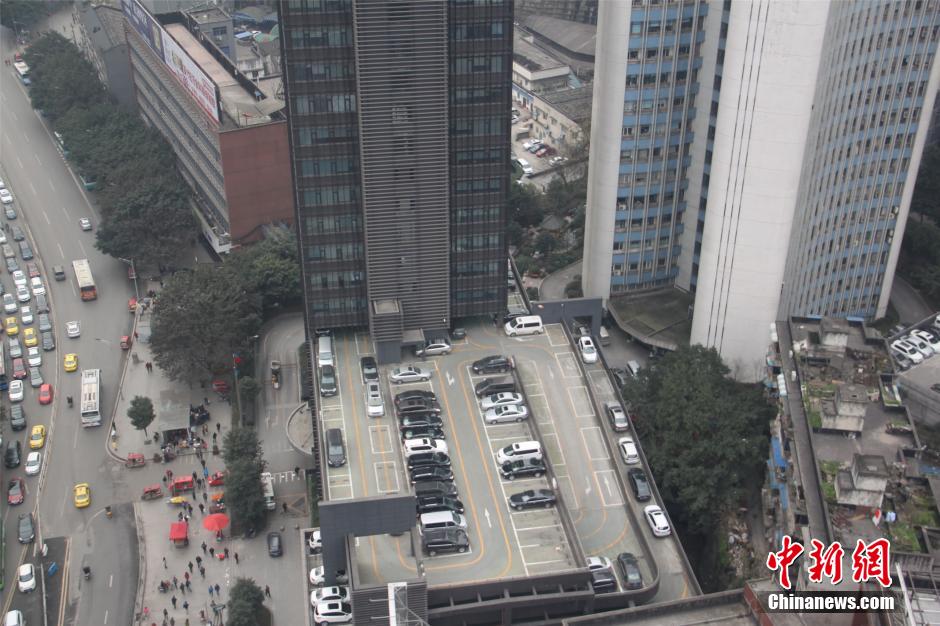 重庆一楼顶平台建停车场