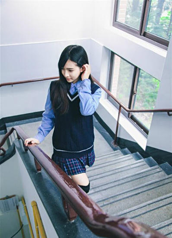 厦门最美校服女生走红 被保送知名高校
