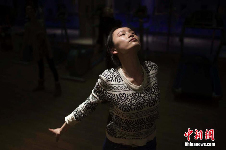 【图片故事】花季女孩的T台梦