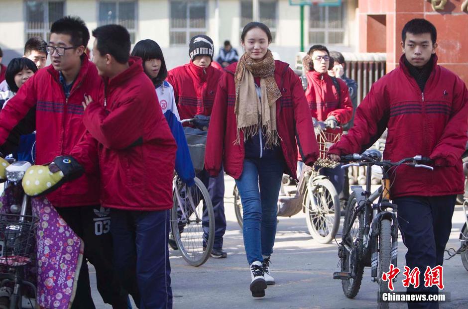 【图片故事】花季女孩的T台梦