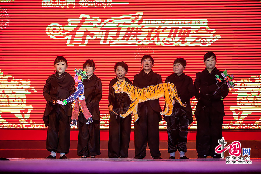 【中国故事】袖珍人的大世界——首届袖珍人春晚纪实