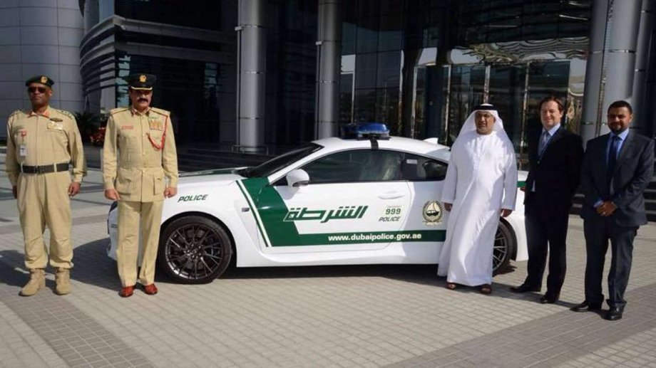 迪拜警方不差钱 豪华警车售价上百万(图)