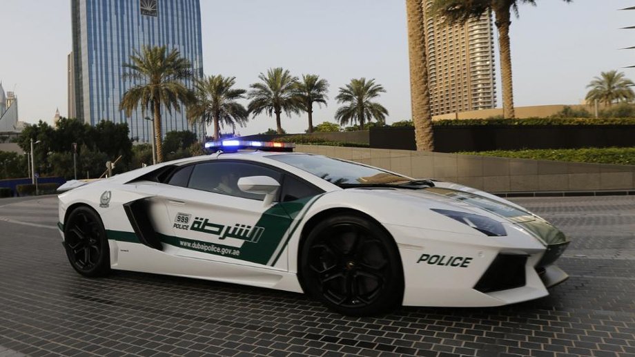 迪拜警方不差钱 豪华警车售价上百万(图)