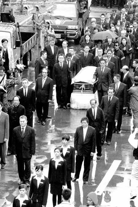 台湾黑帮：市井和庙堂的生死徘徊
