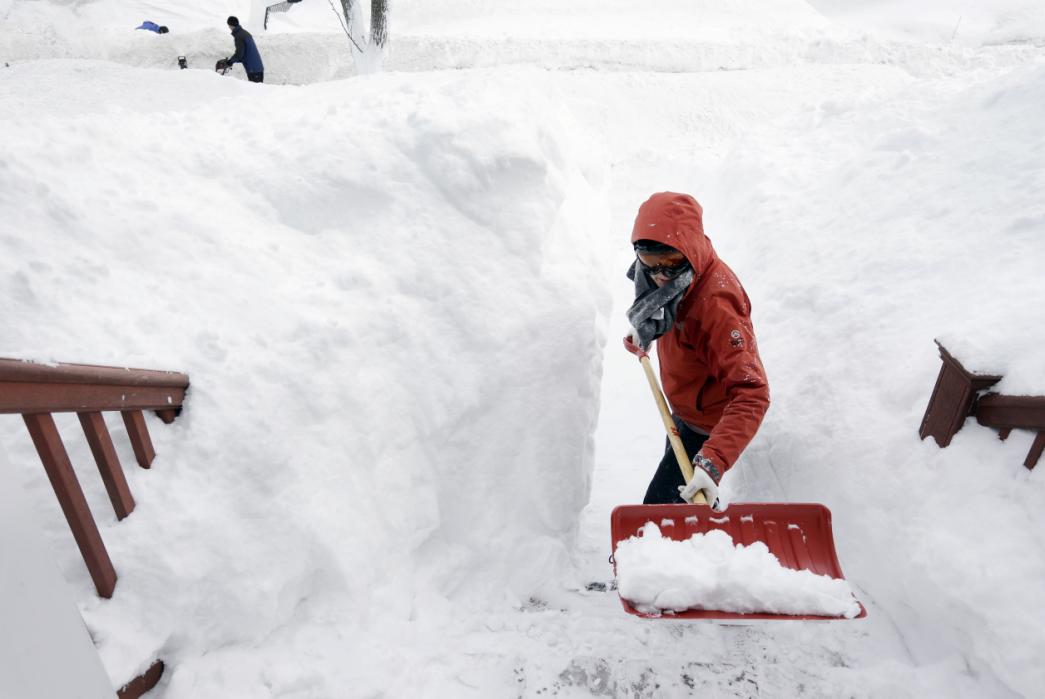 美国多地再遭暴风雪袭击 纽约气温或达20年最低