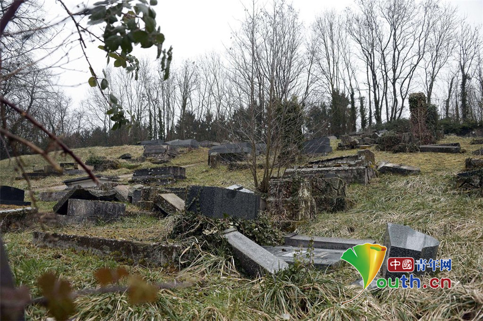 法一犹太墓地遭辱 数百座墓碑被毁