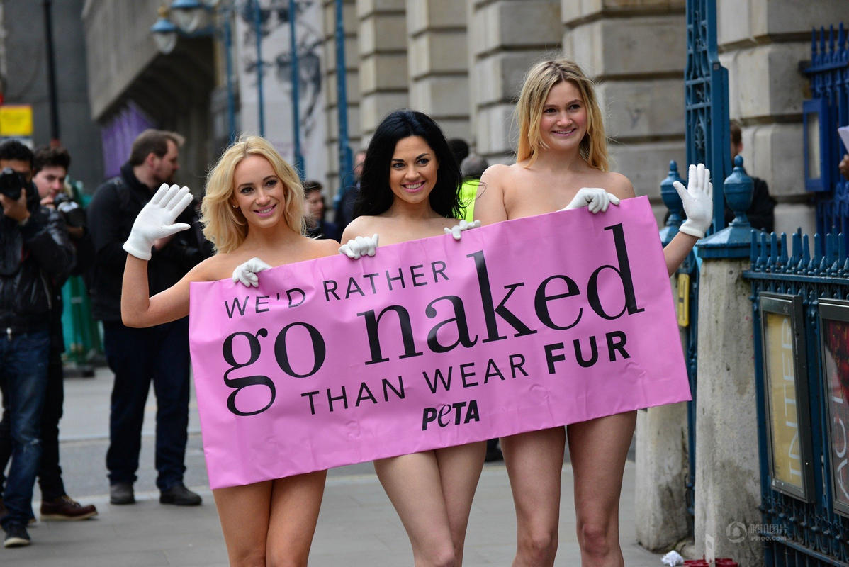 伦敦时装周将至 动物保护者赤裸上身反对皮草
