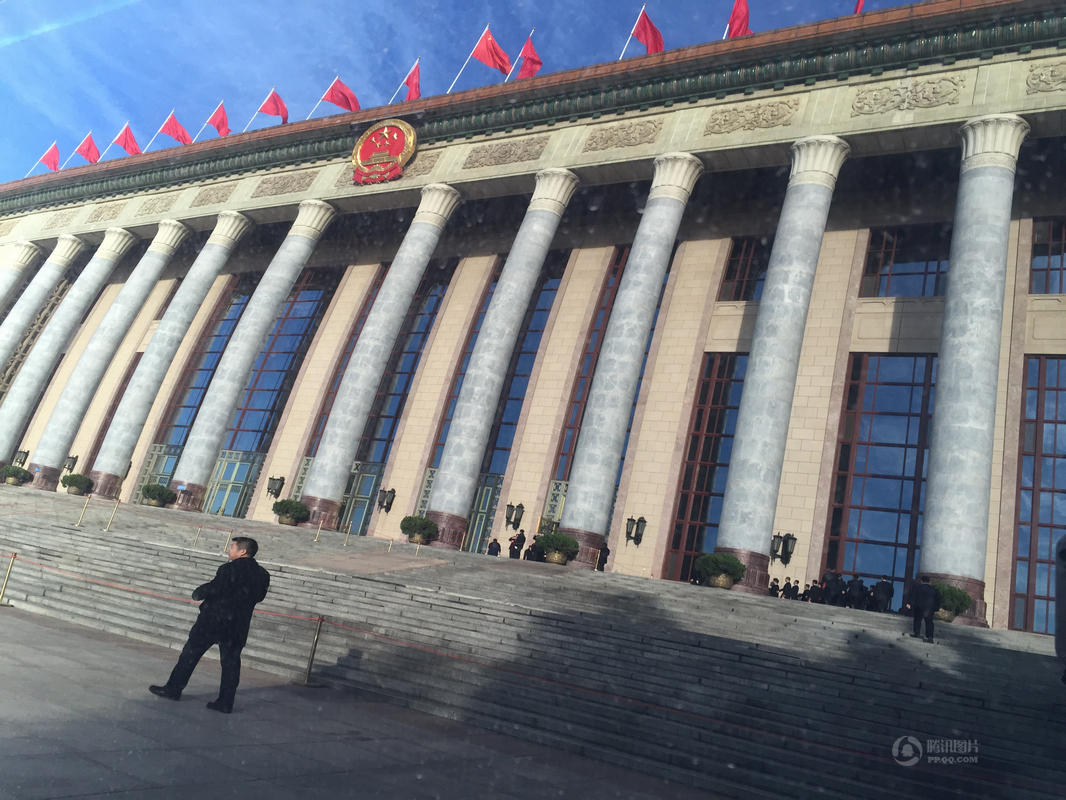 全国人大首场发布会准备就绪