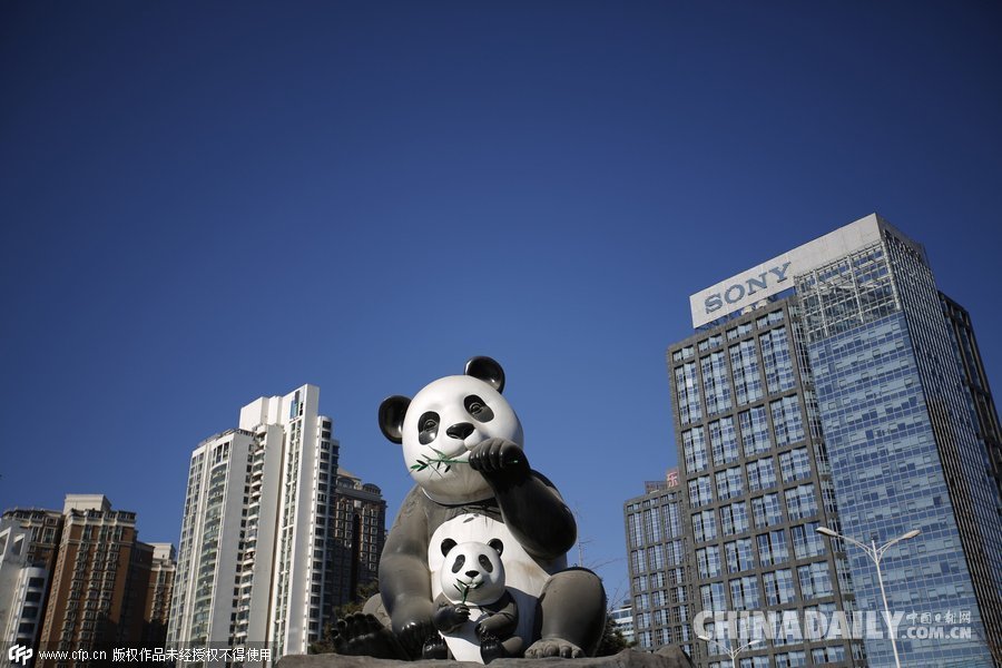 外媒镜头下的两个北京