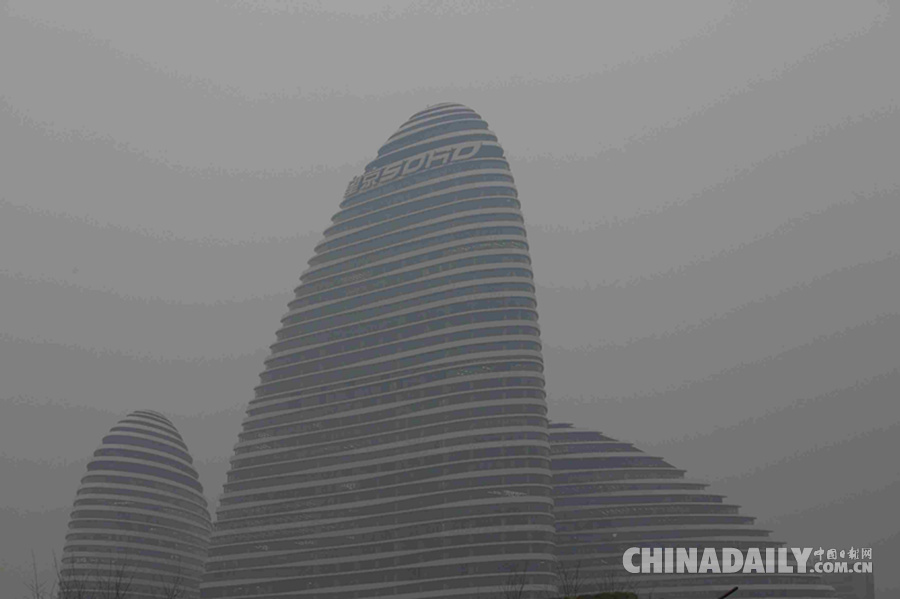 外媒镜头下的两个北京