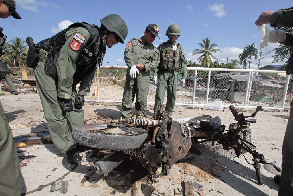 泰国发生摩托车炸弹袭击 造成9名军人和平民受伤