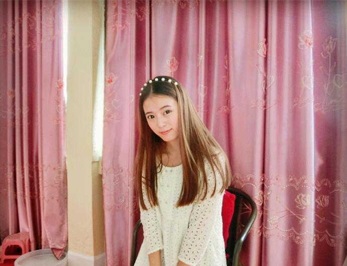 最美双胞胎姐妹校花走红 众网友膜拜被其征服(图)