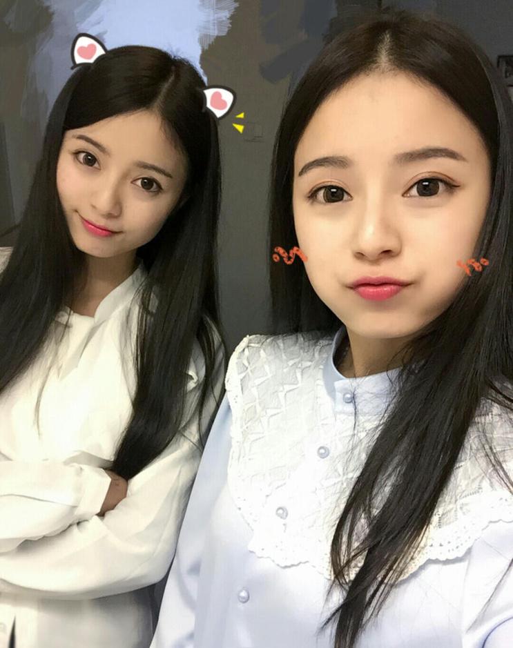 最美双胞胎姐妹校花走红 众网友膜拜被其征服(图)