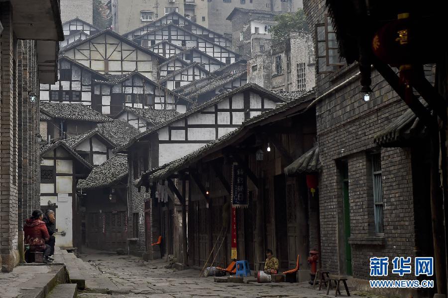 “淹没”在城市中的重庆千年古镇