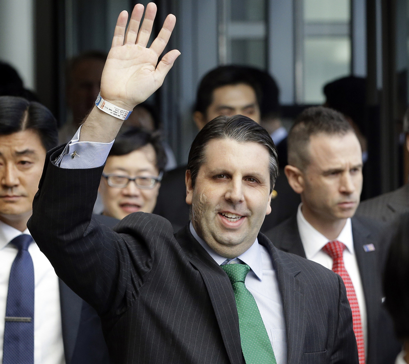 美国遇袭驻韩大使出院 脸部伤痕明显