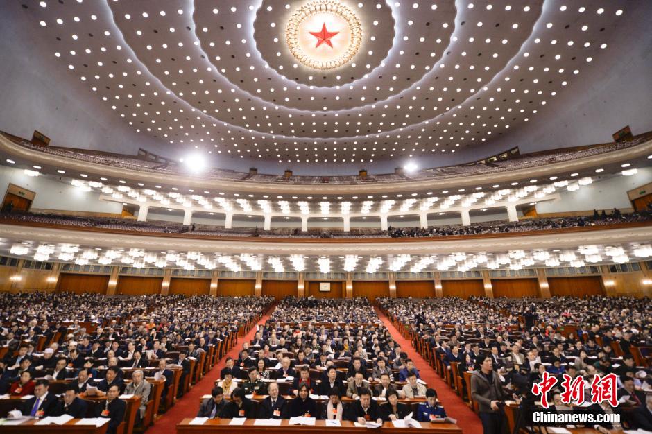 全国政协十二届三次会议第四次全体会议　宋丹丹 宋春丽参会
