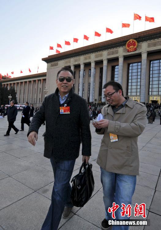 全国政协十二届三次会议第四次全体会议　宋丹丹 宋春丽参会