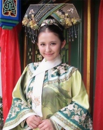 《甄嬛传》众星近况 蒋欣叶祖新姐弟恋告吹