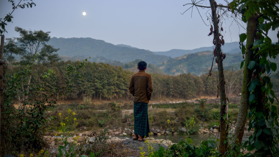 图片故事：缅北战火下的中国老师