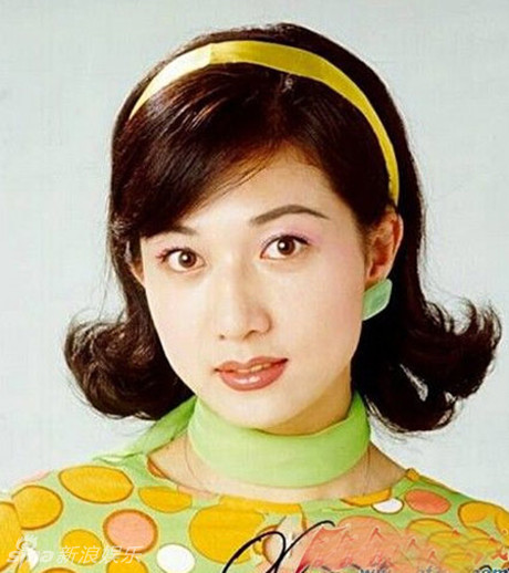 吴绮莉旧照：风波不断的亚姐冠军