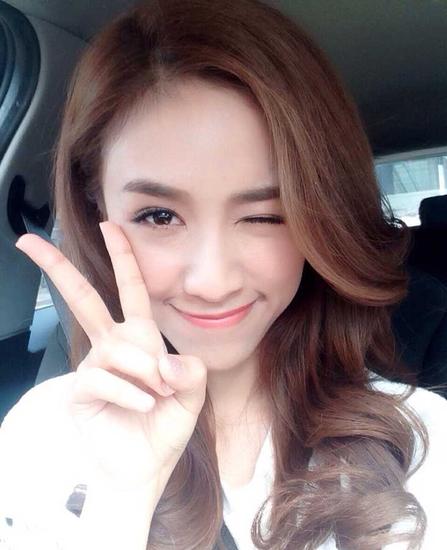 明星有女初长成，颜值人气大PK