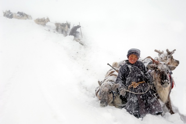 一个生活在深山、与驯鹿为生的蒙古部落