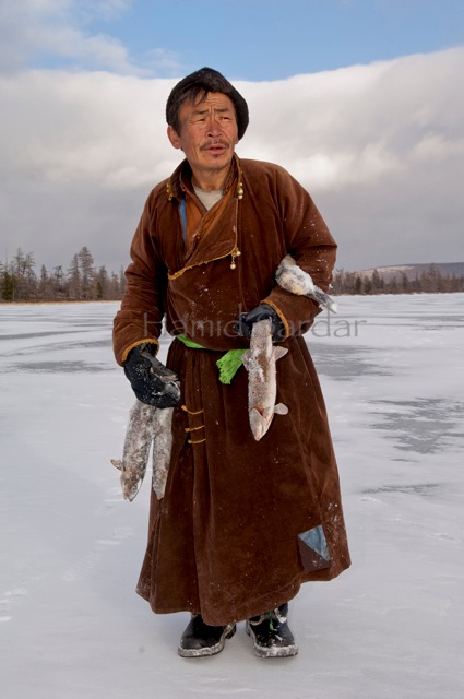 一个生活在深山、与驯鹿为生的蒙古部落
