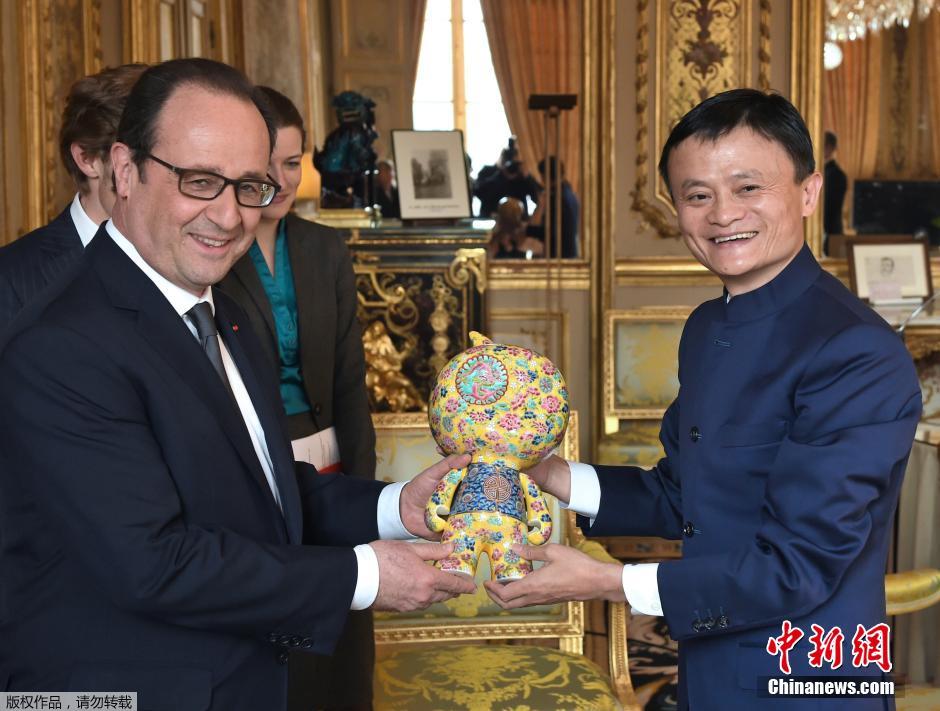 马云到访爱丽舍宫 法国总统奥朗德亲自接见