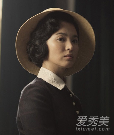 灰姑娘掀复古风 女星卷发争相比美