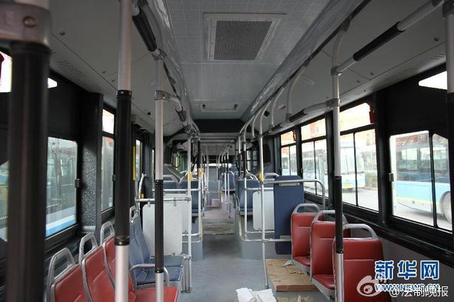 国内首辆巨无霸18米纯电动公交试运营