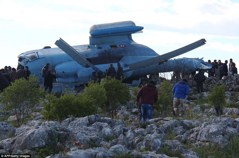 叙利亚直升机坠毁1死4人被抓
