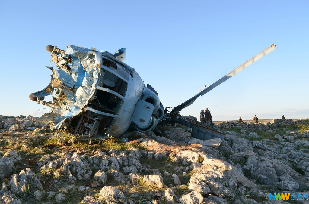 叙利亚直升机坠毁1死4人被抓