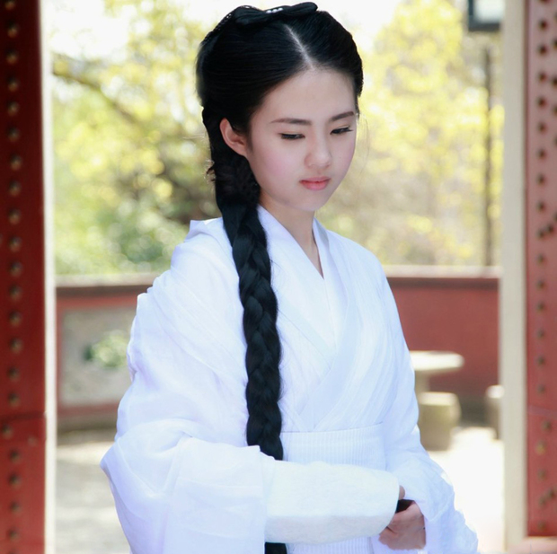 武汉美女cos小龙女 清纯可人似刘亦菲 