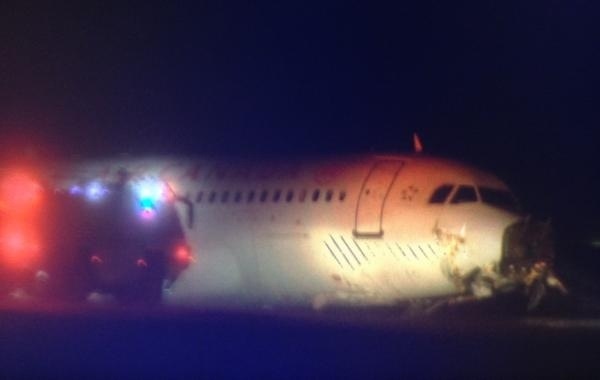 加拿大航空一架客机紧急着陆冲出跑道 23人受伤