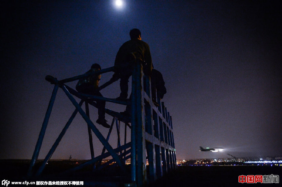 世界最大太阳能飞机飞临重庆