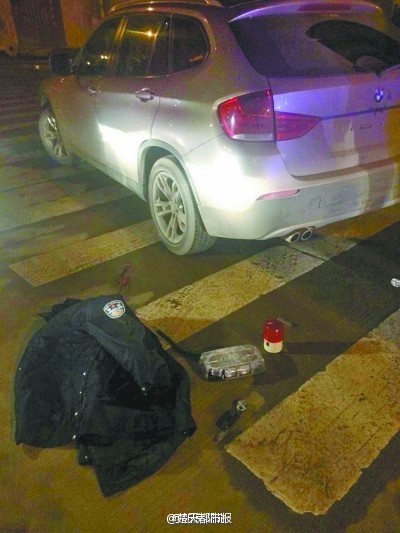 武汉街头假警驾车冲撞真警车被捕