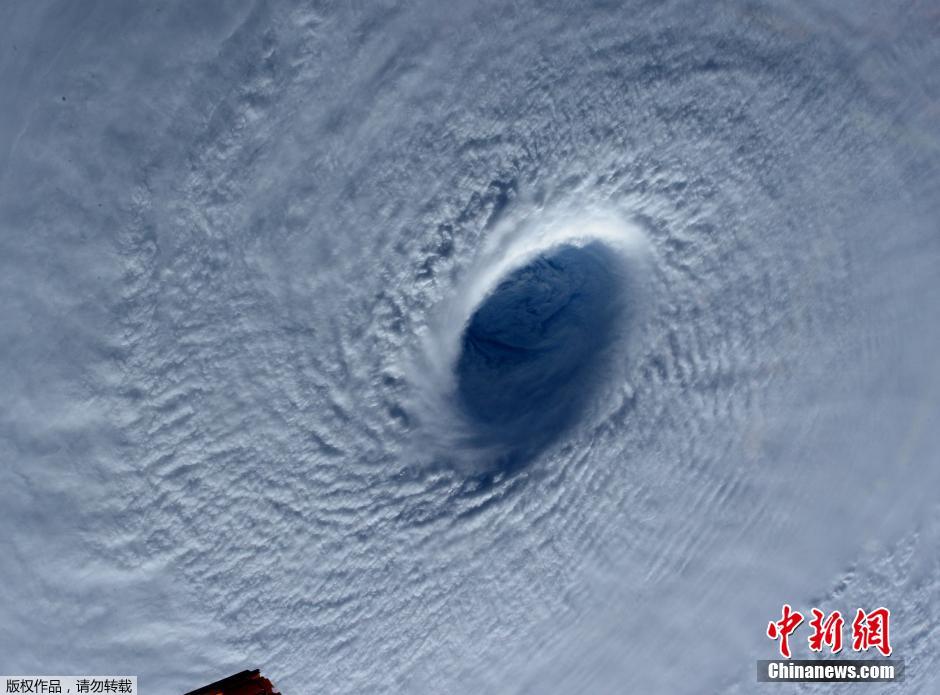 国际空间站宇航员拍摄超强台风“美莎克”