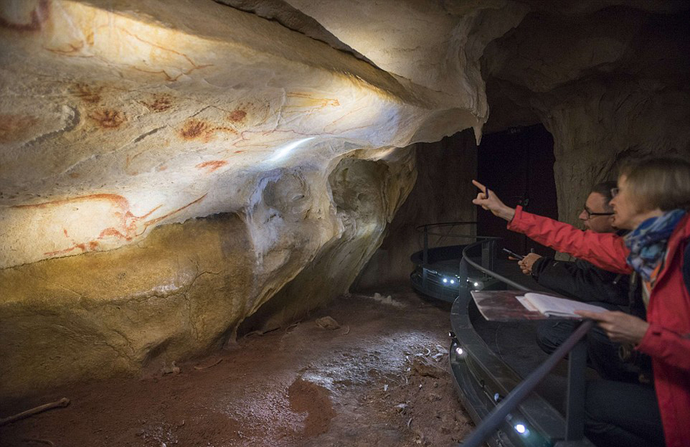 法国3.6万年前史前洞穴壁画复制品曝光 精美绝伦(高清组图)