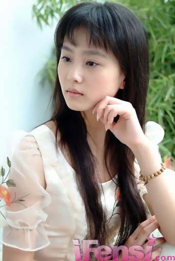 女星私照大点评：杨幂显老 郑爽水灵(图)
