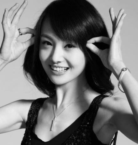 女星私照大点评：杨幂显老 郑爽水灵(图)