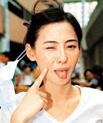 女星私照大点评：杨幂显老 郑爽水灵(图)