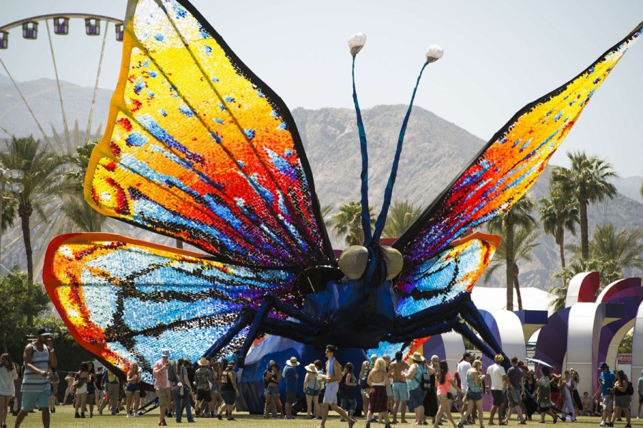 美国加州科切拉音乐节 引爆热情的沙漠