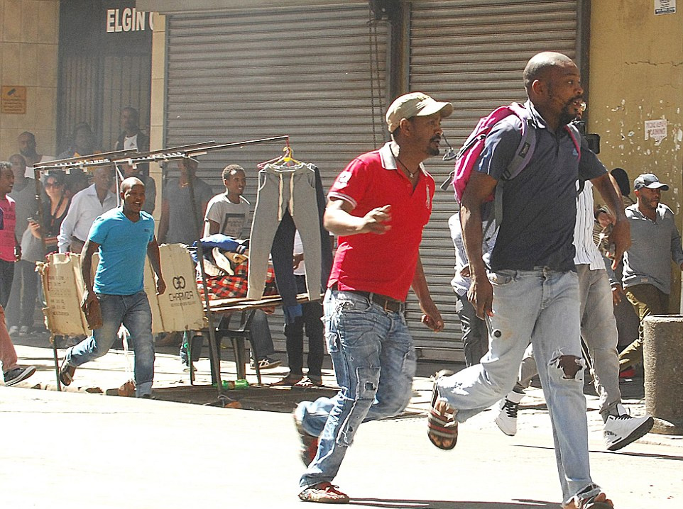 南非排外骚乱持续蔓延 指责外国人抢工作