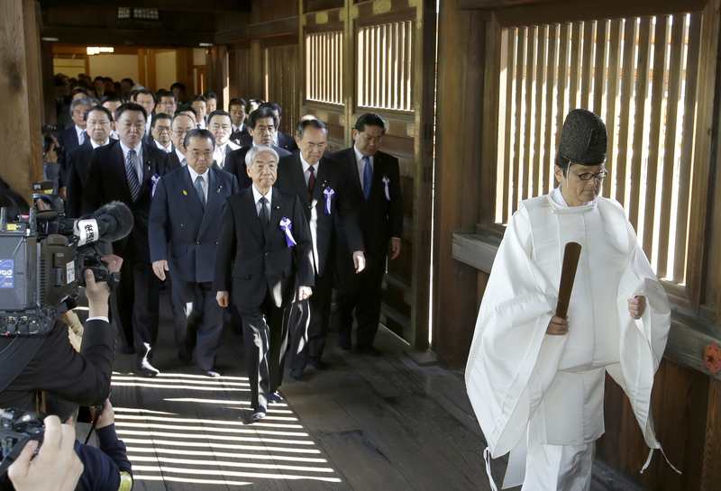 日本多名议员参拜靖国神社