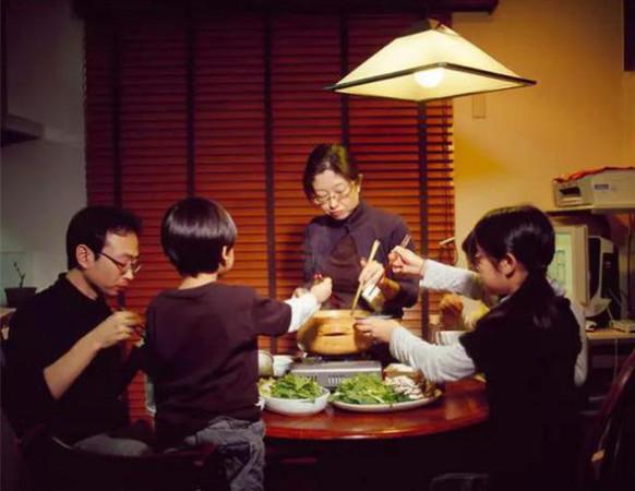 摄影师拍摄日本二线城市人民的生活水平