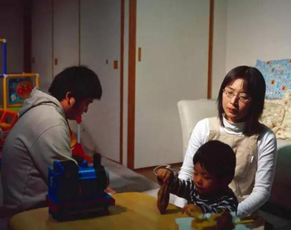 摄影师拍摄日本二线城市人民的生活水平